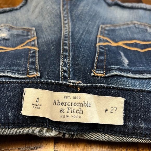 Abercrombie & Fitch Distressed Denim Shorts - Picture 7 of 12